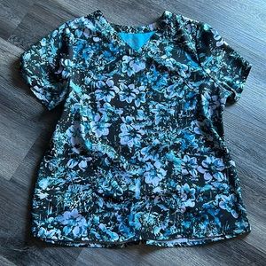 LIKE NEW BARCO SCRUB TOP